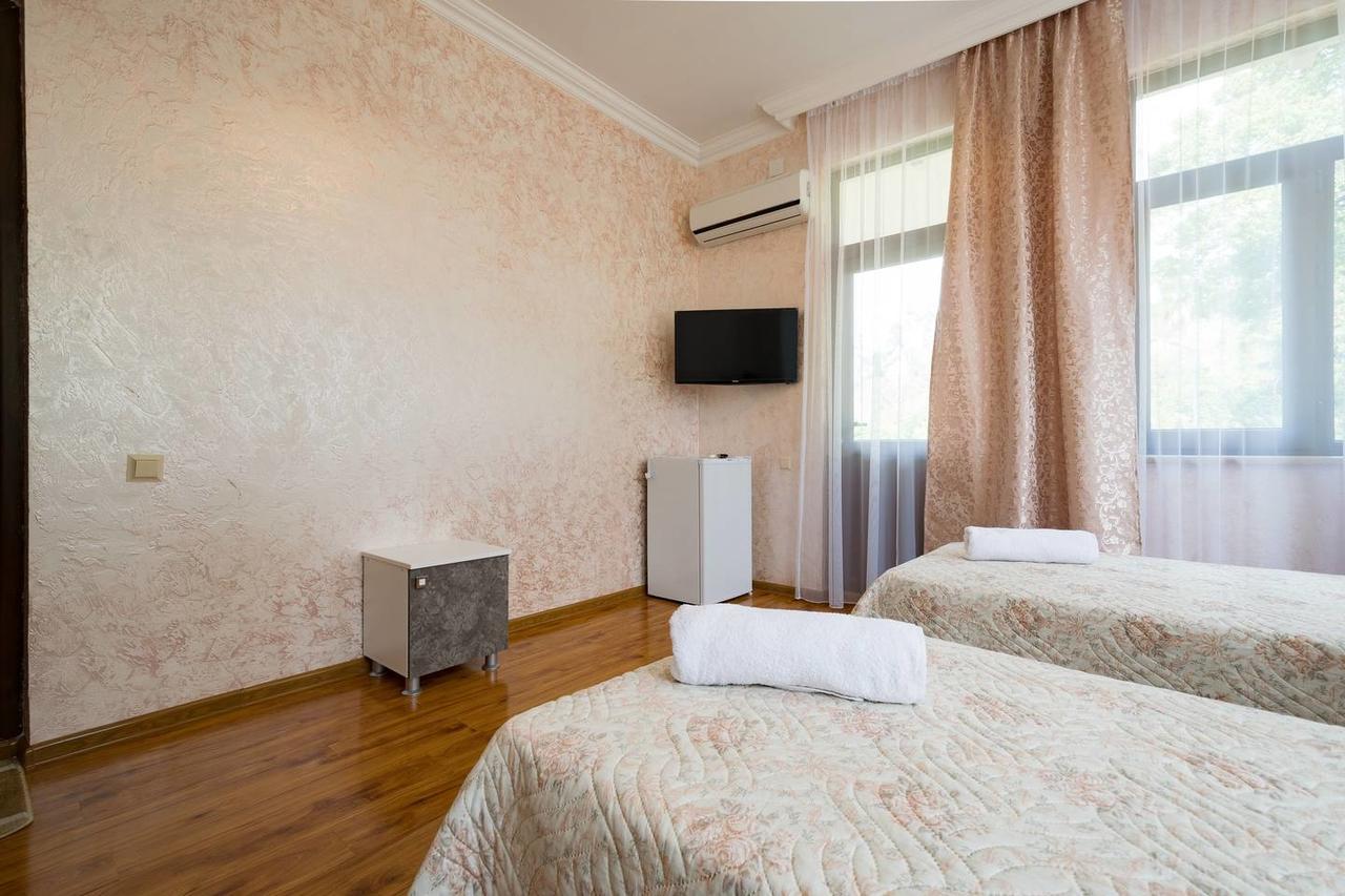 Sunny Hotel Batumi Makhinjauri Esterno foto