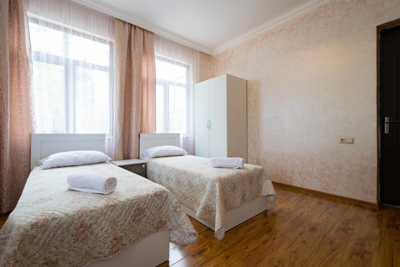 Sunny Hotel Batumi Makhinjauri Esterno foto